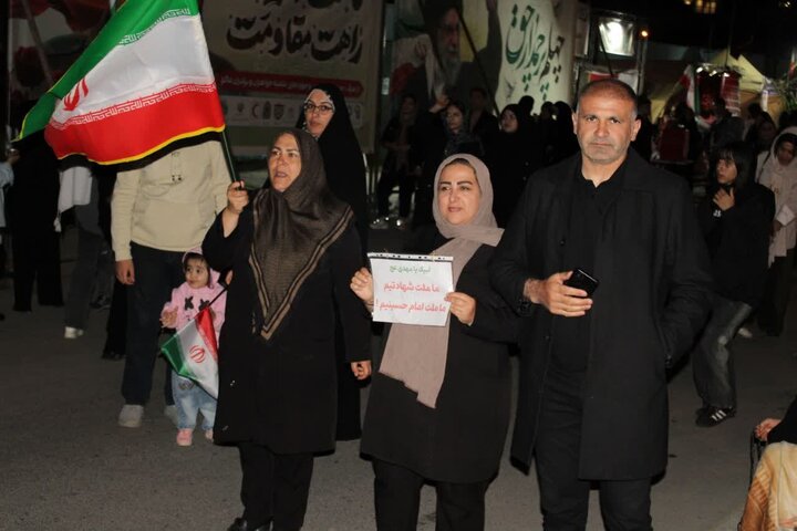 تصاویر/ در شام ولادت علی بن موسی الرضا(ع)؛ شصتمین تجمع مردمی شهرستان ماکو به پاسداشت خون رهبر شهید انقلاب