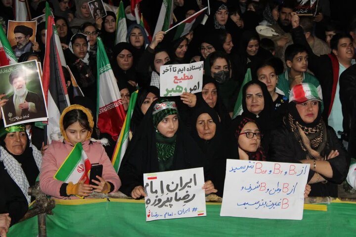 تصاویر/ در شام ولادت علی بن موسی الرضا(ع)؛ شصتمین تجمع مردمی شهرستان ماکو به پاسداشت خون رهبر شهید انقلاب
