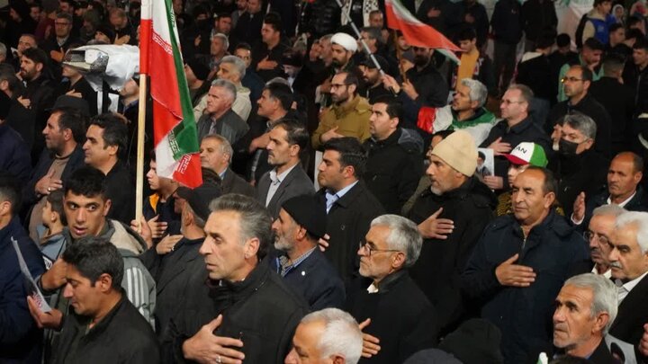 تصاویر/ تجمع مردم شهرستان چالدران در شصتمین شب شهادت رهبر انقلاب در حمایت از نظام اسلامی