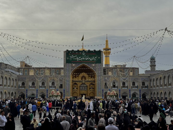 جلوه‌هایی زیبا از حرم مطهر رضوی در سالروز میلاد امام رئوف