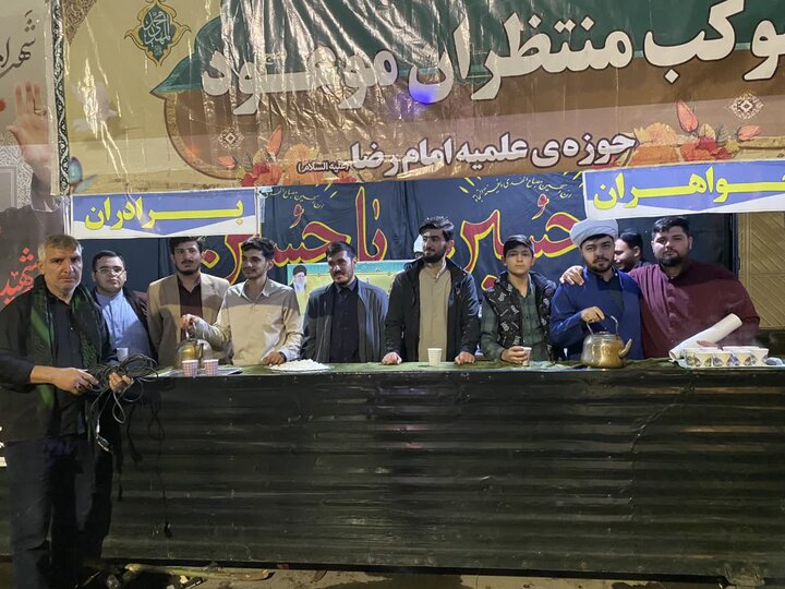 تصاویر/ فعالیت موکب منتظران موعود (عج) مدرسه علمیه امام رضا علیه السلام  میاندوآب در شستمین شب متوالی