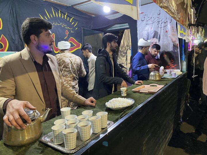 تصاویر/ فعالیت موکب منتظران موعود (عج) مدرسه علمیه امام رضا علیه السلام  میاندوآب در شستمین شب متوالی