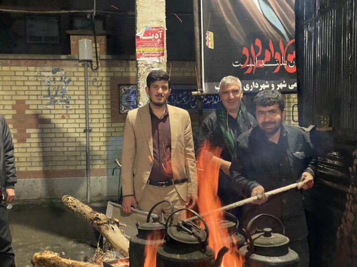 تصاویر/ فعالیت موکب منتظران موعود (عج) مدرسه علمیه امام رضا علیه السلام  میاندوآب در شستمین شب متوالی