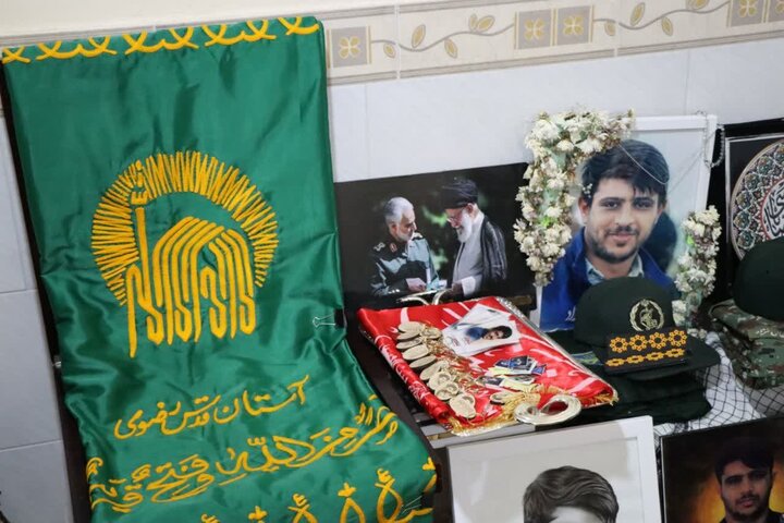 تصاویر/ دیدار خادمان امام رضا(ع) با خانواده شهید عالی‌نژاد در خورموج