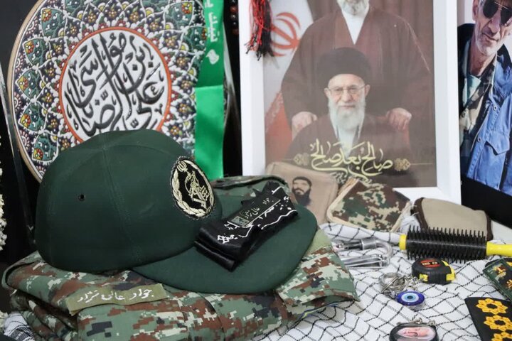 تصاویر/ دیدار خادمان امام رضا(ع) با خانواده شهید عالی‌نژاد در خورموج
