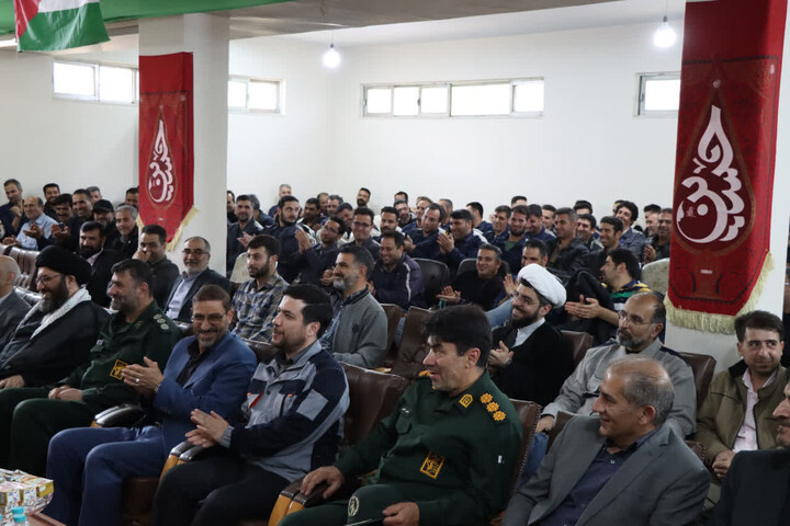 تصاویر | مراسم جشن میلاد امام رضا (ع) و بزرگداشت روز کار و کارگر در زنجان