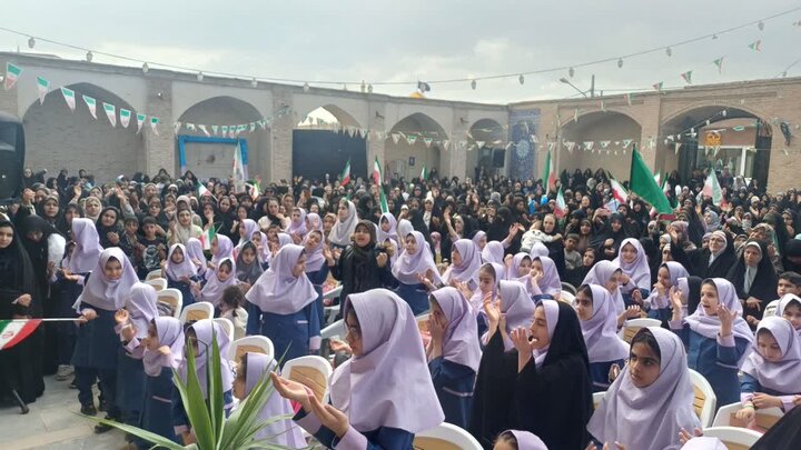 تصاویر/حضور خادمان بارگاه ملکوتی امام رضا (ع)در جوار بارگاه  امامزاده سید منصور(ع) در زرندیه