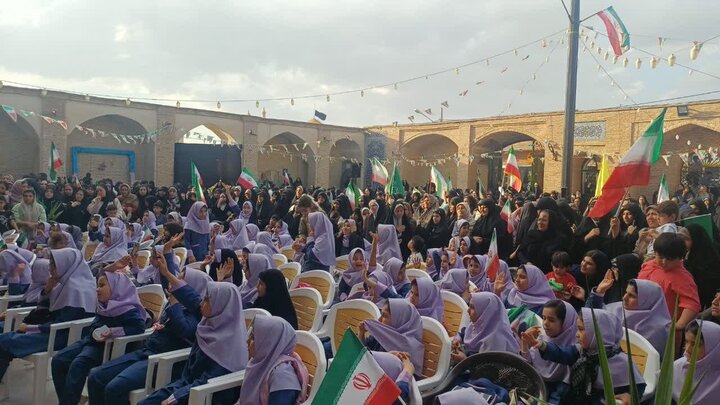 تصاویر/حضور خادمان بارگاه ملکوتی امام رضا (ع)در جوار بارگاه  امامزاده سید منصور(ع) در زرندیه