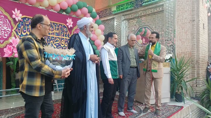 تصاویر/حضور خادمان بارگاه ملکوتی امام رضا (ع)در جوار بارگاه  امامزاده سید منصور(ع) در زرندیه