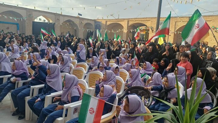 تصاویر/حضور خادمان بارگاه ملکوتی امام رضا (ع)در جوار بارگاه  امامزاده سید منصور(ع) در زرندیه