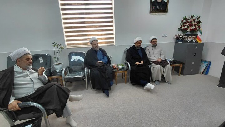 تصاویر/ دیدار نمایندگان شورای سیاستگذاری ائمه جمعه کشور با  ائمه جمعه انار، صفائیه،بهرمان وامین شهر