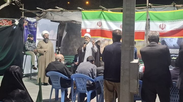 تصاویر/برپایی موکب مدیریت حوزه علمیه خواهران استان مرکزی در منطقه شهرصنعتی اراک