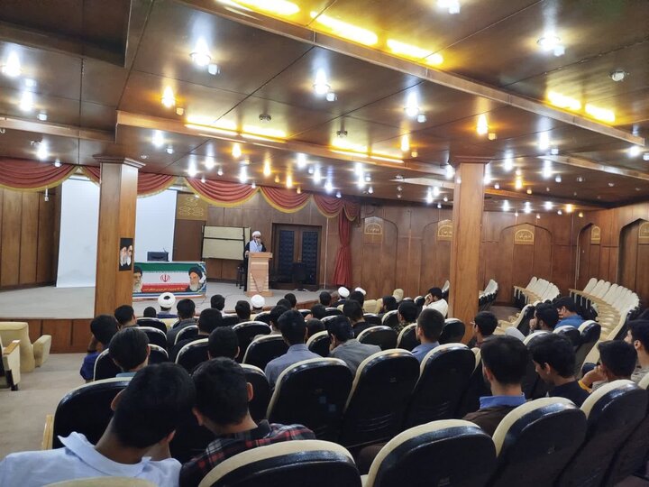 تصاویر/ هفدهمین جشنواره علامه حلی (ره) مدرسه علمیه امام جعفر صادق (ع)زاهدان برگزار گردید