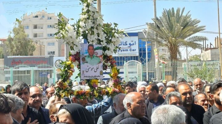 تصاویر/ تشییع پیکر دو شهید فراجا در زاهدان برگزار شد