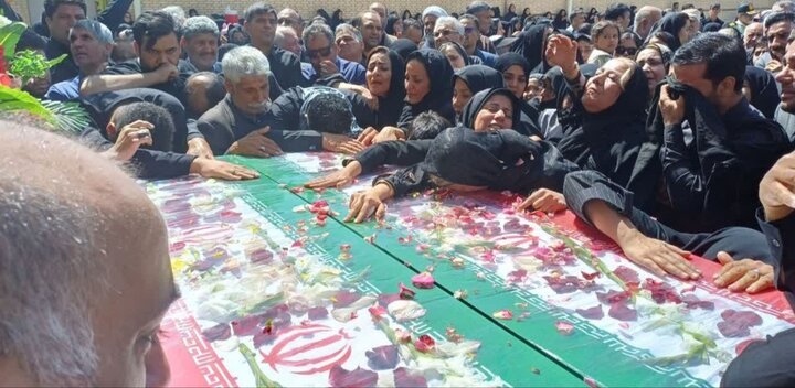 تصاویر/ تشییع پیکر دو شهید فراجا در زاهدان برگزار شد