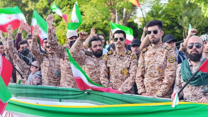 تصاویر/ گوشه هایی از تجمع اقتدار ایران و رزمایش جانفدا که با حضور مردم گرمسار