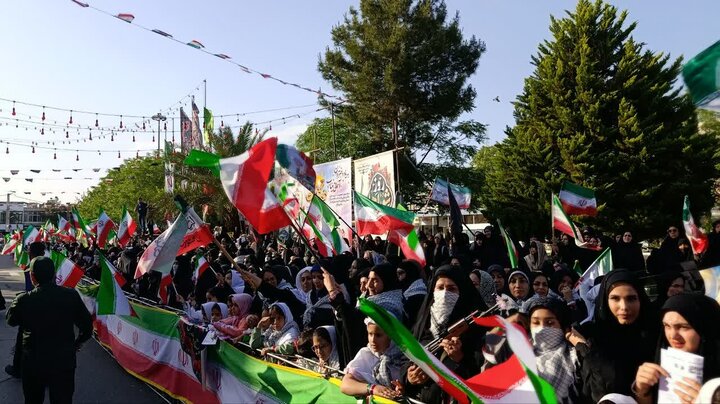 تصاویر/ گوشه هایی از تجمع اقتدار ایران و رزمایش جانفدا که با حضور مردم گرمسار