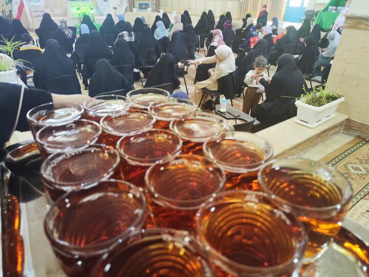 تصاویر/ مراسم جشن دهه کرامت و ایام ولادت امام رضا در مدرسه علمیه ریحانة‌الرسول ارومیه