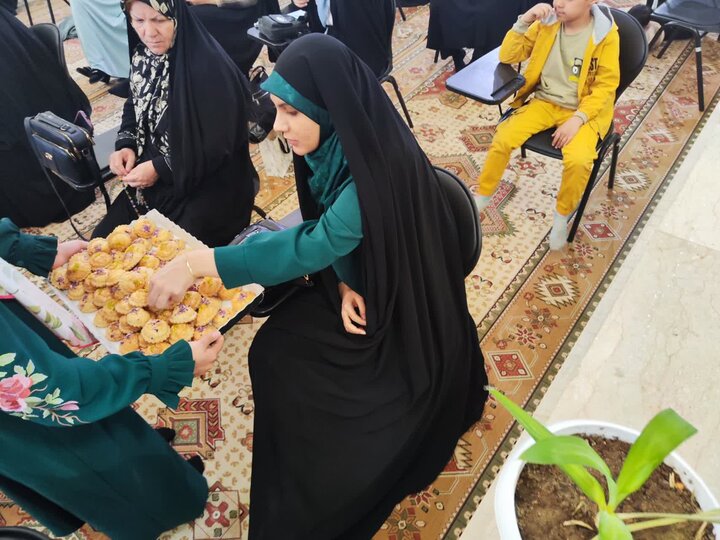 تصاویر/ مراسم جشن دهه کرامت و ایام ولادت امام رضا در مدرسه علمیه ریحانة‌الرسول ارومیه