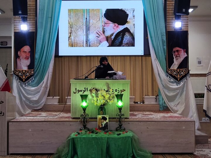 تصاویر/ مراسم جشن دهه کرامت و ایام ولادت امام رضا در مدرسه علمیه ریحانة‌الرسول ارومیه
