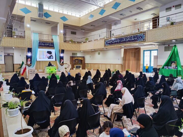 تصاویر/ مراسم جشن دهه کرامت و ایام ولادت امام رضا در مدرسه علمیه ریحانة‌الرسول ارومیه