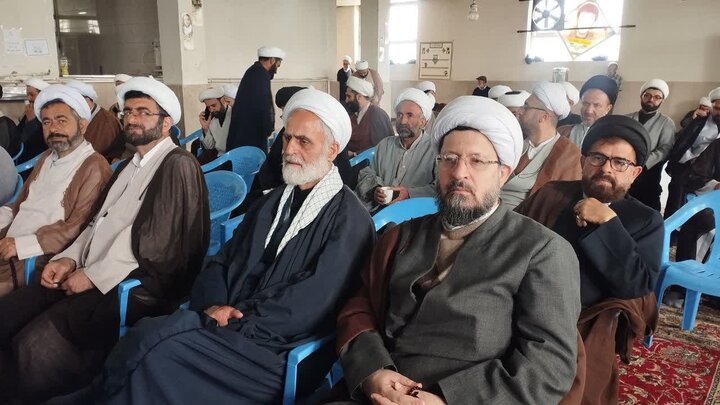 تصاویر/ برگزاری جلسه جامعه روحانیت شهرستان بابل با حضور حجت الاسلام و المسلمین روحانی