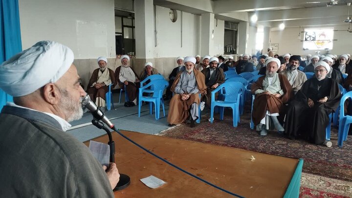 تصاویر/ برگزاری جلسه جامعه روحانیت شهرستان بابل با حضور حجت الاسلام و المسلمین روحانی