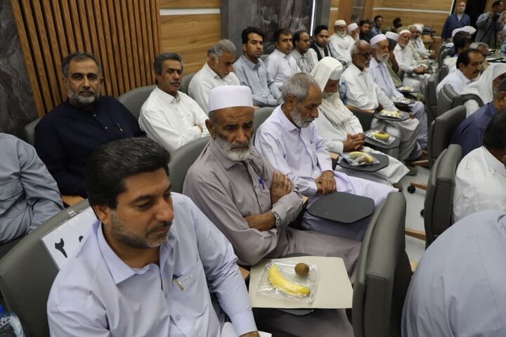 تصاویر/ گردهمایی بزرگان و نخبگان سراوان با نماینده ولی فقیه در سیستان و بلوچستان