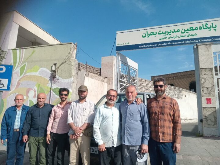 تصاویر / فعالیت گروه جهادی «سپهبدشهید حاج قاسم سلیمانی» در مناطق آسیب دیده در جنگ رمضان