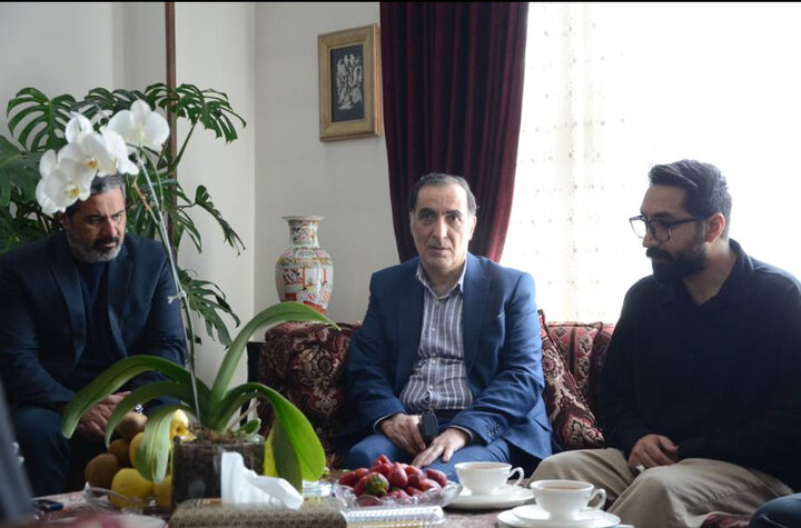 تصاویر/ دیدار رئیس بنیاد شهید با خانواده شهیدان سعدآبادی و ثقفی‌فر