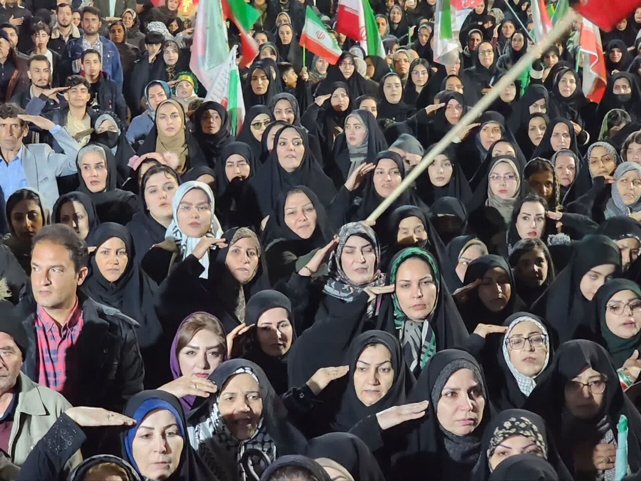 طنین «یا رضا» در قلب نقده؛ اجتماع باشکوه «زیر سایه خورشید» + تصاویر