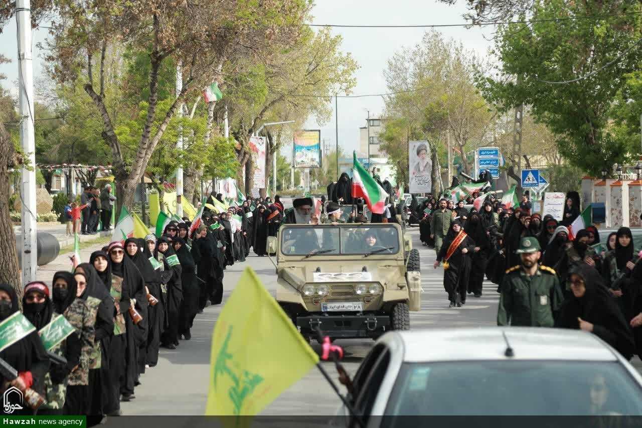 تصاویر / رژه بانوان و دختران بسیجی،جان فدایان ایرانِ امام رضا (ع) در بهار