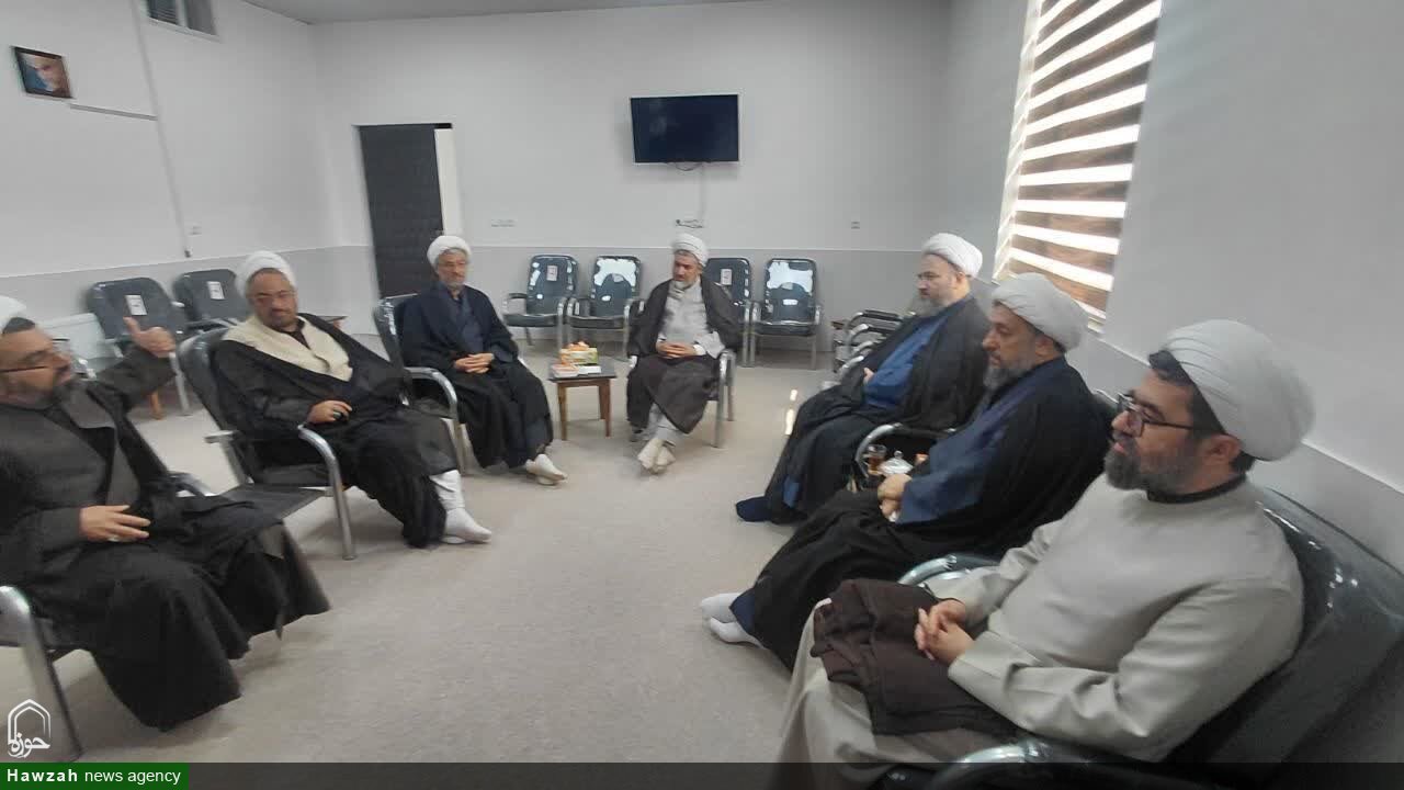 تصاویر/ دیدار نمایندگان شورای سیاستگذاری ائمه جمعه کشور با  ائمه جمعه ۴ شهر