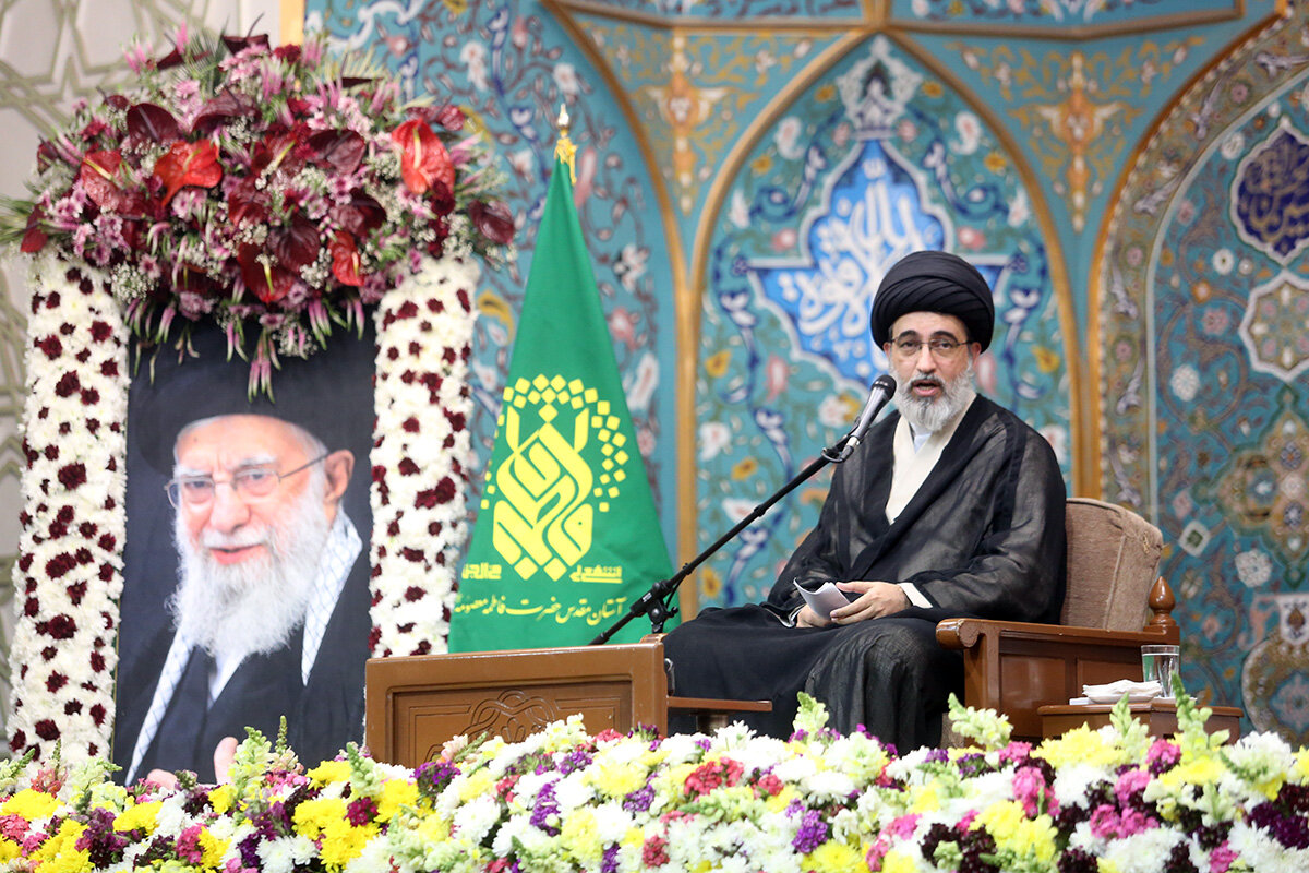 حب دنیا افراد زیادی را در مقابل امامشان قرار داده است