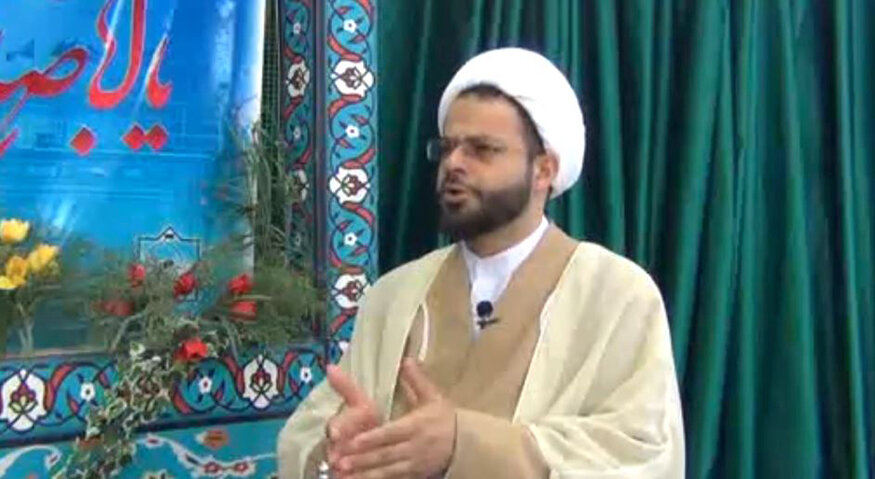 از مکر و نقشه دشمنان مضطرب نشویم