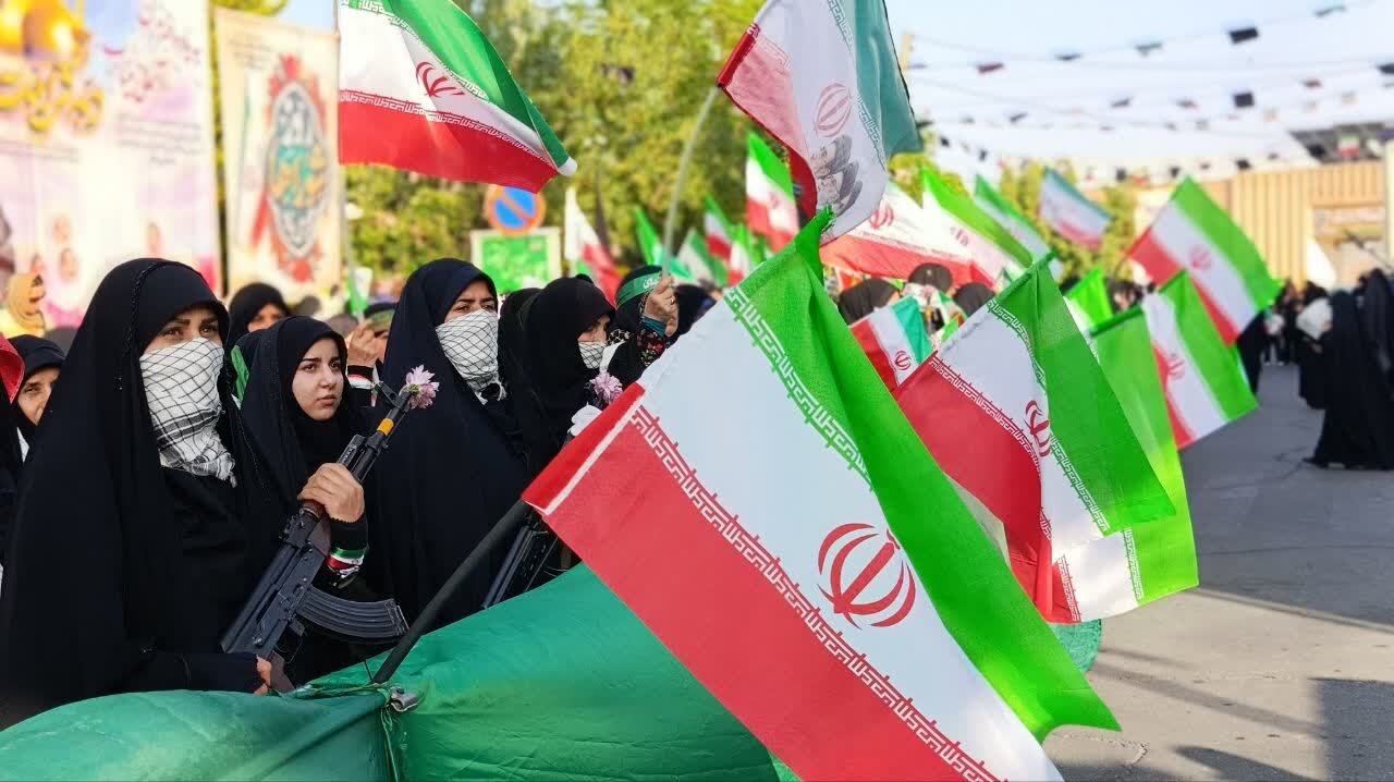 دشمن دیدن ناامیدی مردم ایران را به گور خواهد برد