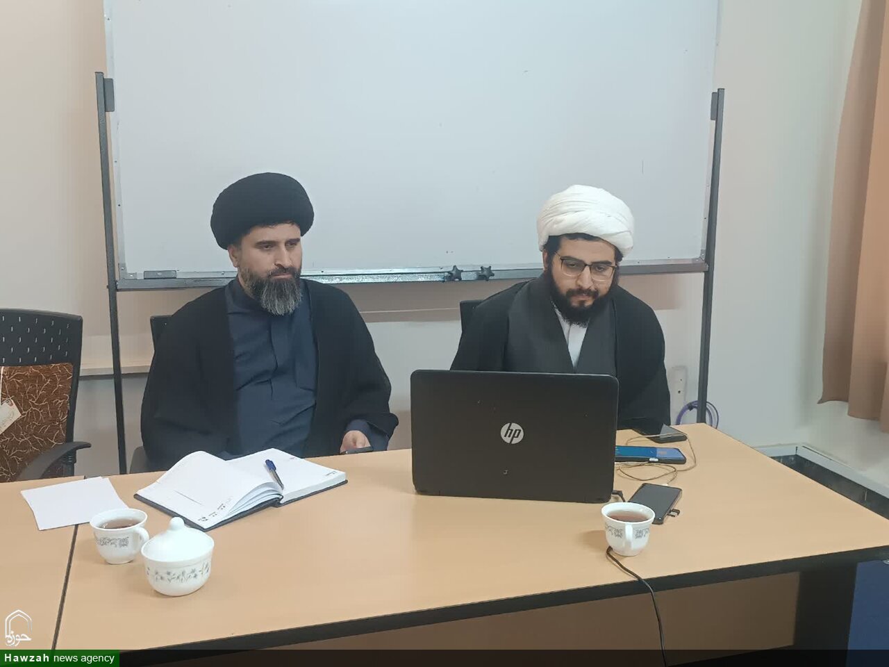 نشست «مقاومت ملت ایران؛ بازتاب و پیامدهای آن در جوامع دانشگاهی اروپا» در قم برگزار شد