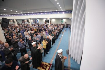 تصاویر/ اقامه نماز جمعه در ساوجبلاغ