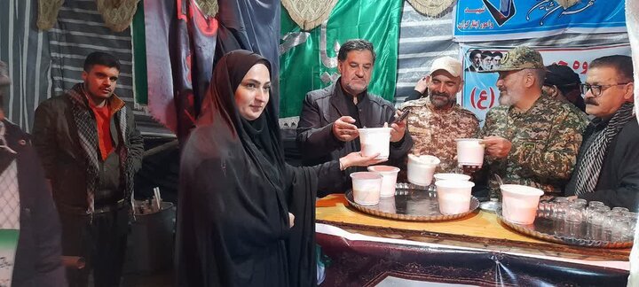 تصاویر/  صحنه خروش مردمی علیه جنایات آمریکا و رژیم صهیونیستی در شصت و یکمین شب در شهرستان شاهین دژ