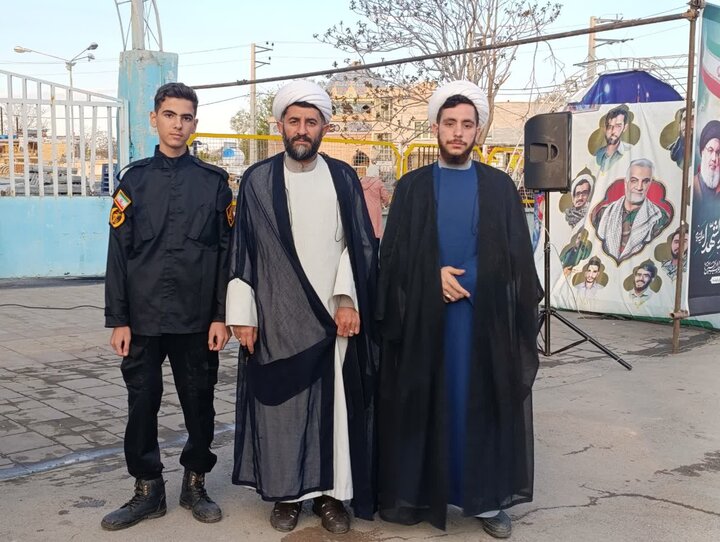 تصاویر/ استمرار خدمت‌رسانی جهادی موکب مدرسه علمیه امام خامنه‌ای ارومیه به مردم