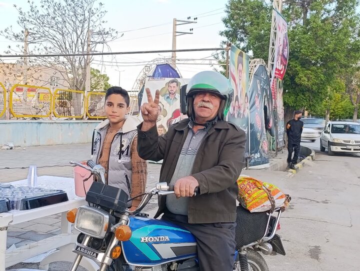 تصاویر/ استمرار خدمت‌رسانی جهادی موکب مدرسه علمیه امام خامنه‌ای ارومیه به مردم