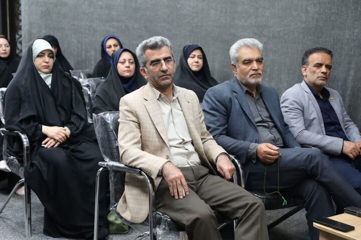 تصاویر/ دیدار اعضای ستاد بزرگداشت مقام معلم سمنان با نماینده ولی‌فقیه در استان