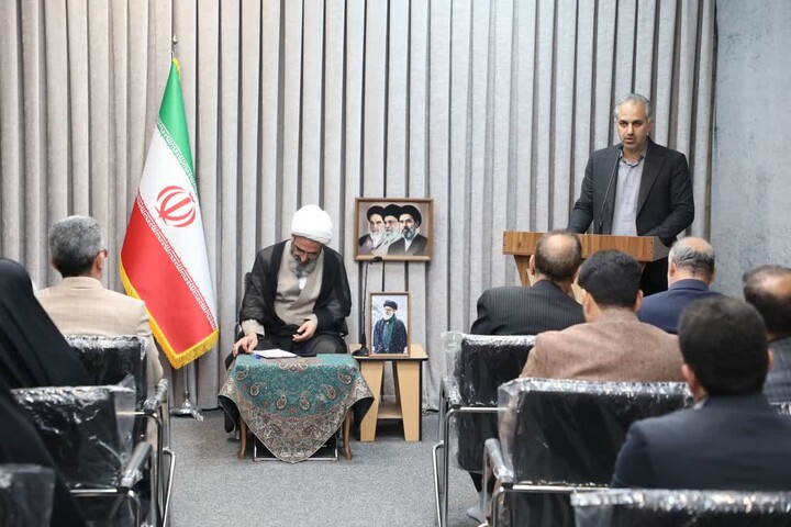 تصاویر/ دیدار اعضای ستاد بزرگداشت مقام معلم سمنان با نماینده ولی‌فقیه در استان