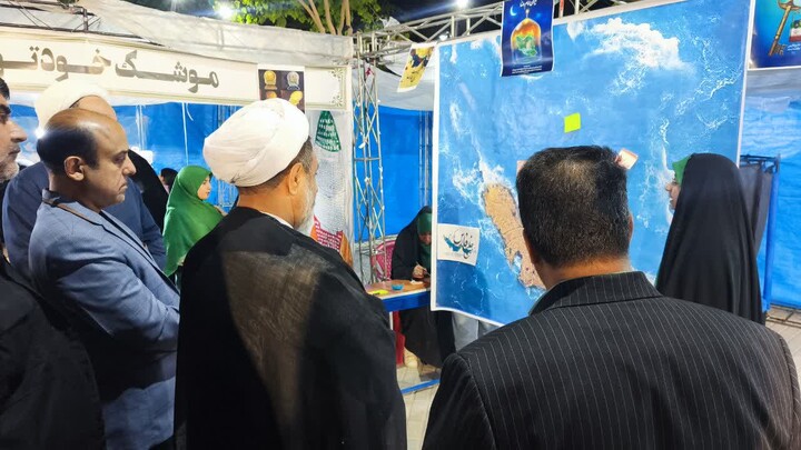 تصاویر/ دیدار امام جمعه کرمان از غرفه از غرفه مجمع المهدی(ع)