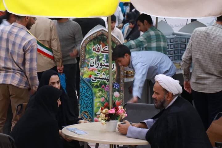 تصاویر/ کافه رستوران قرآنی در گلزار شهدای کرمان