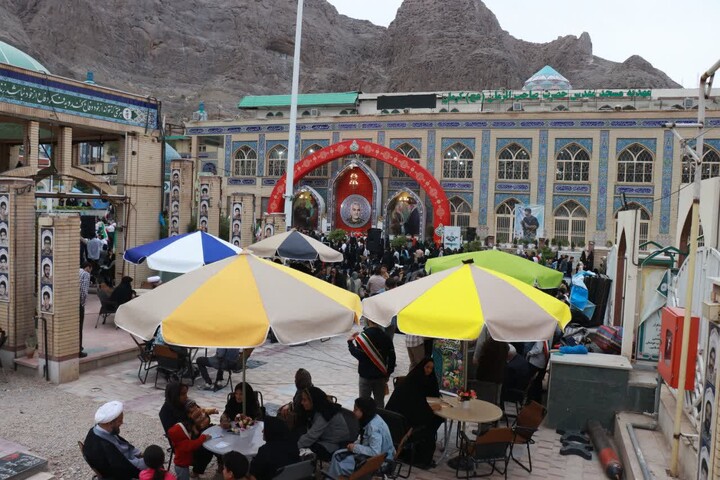 تصاویر/ کافه رستوران قرآنی در گلزار شهدای کرمان