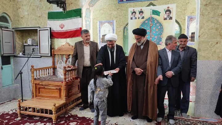 تصاویر/همایش بزرگداشت امامزادگان در جوار امامزادگان سه فرزندان (ع)الیگودرز