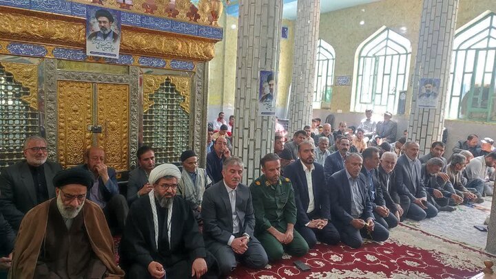 تصاویر/همایش بزرگداشت امامزادگان در جوار امامزادگان سه فرزندان (ع)الیگودرز