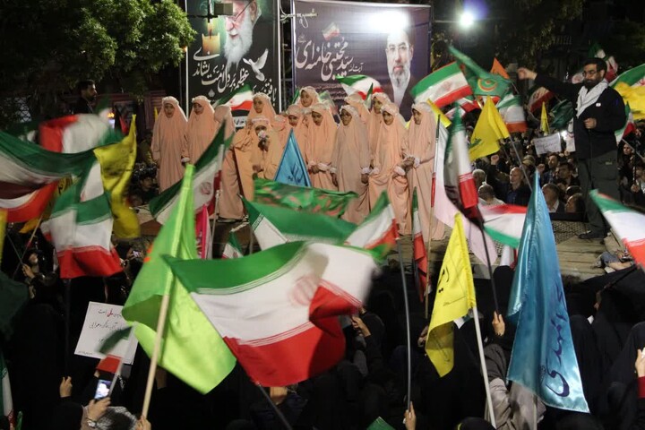 تصاویر/ تجمع هم‌بستگی و انتقام‌جویی مردم ملایر
