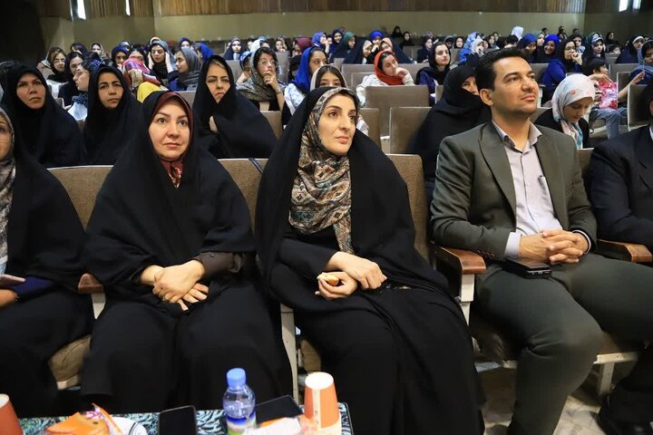 تصاویر/ آیین تکریم دختران یزدی